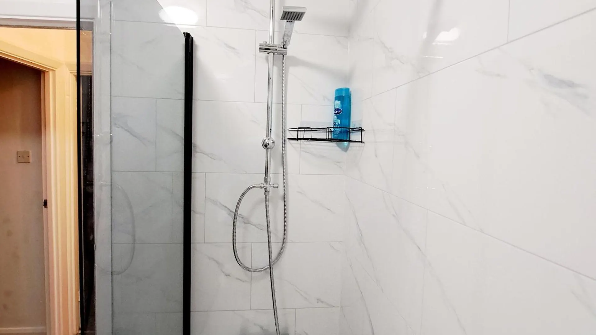 2 Bedroom House In Leeds - Sleeps 5 Wifi Parking Σπίτι διακοπών