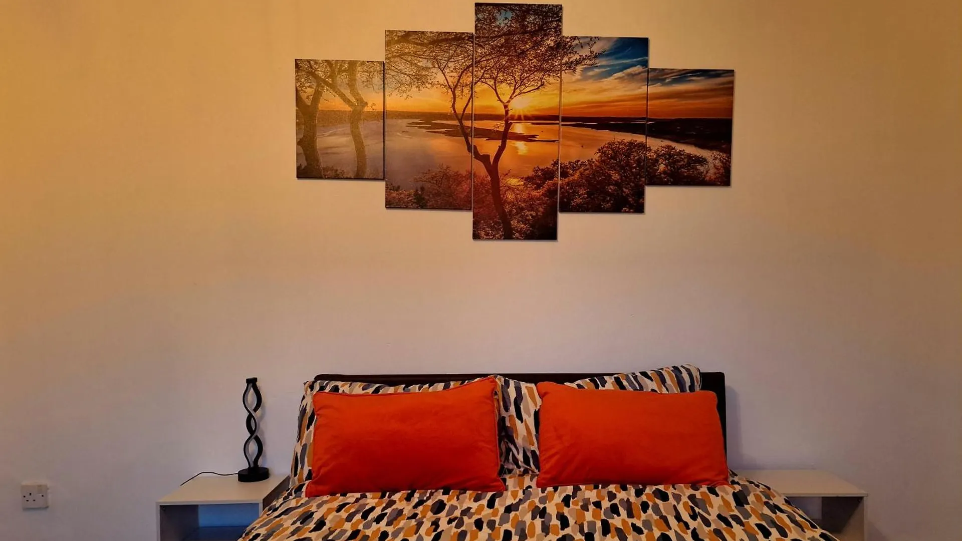 2 Bedroom House In Leeds - Sleeps 5 Wifi Parking Ηνωμένο Βασίλειο